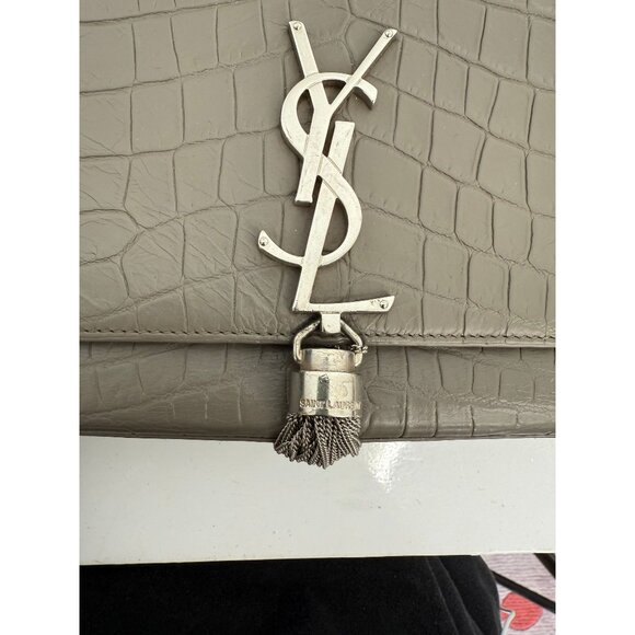 Yves Saint Laurent Kate Crocodile Embossed Leather Tassel Shoulder Bag Gray - Picture 5 of 9